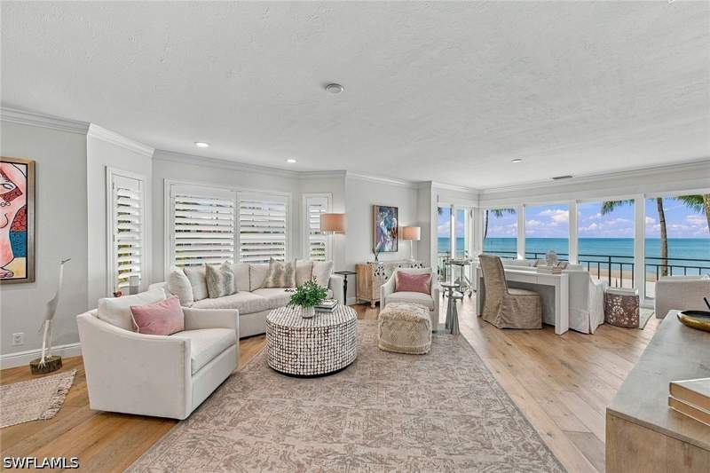 2 bedroom Condominium at 2401 Gulf Shore Blvd N 8, Shores Of Naples, Naples — photo 3