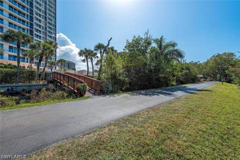 6101 Pelican Bay Blvd 702, Naples FL - photo 21 of 26