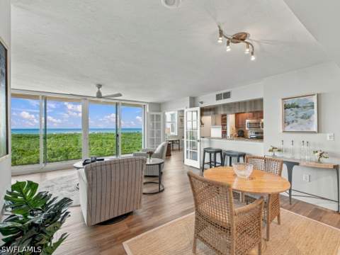 6101 Pelican Bay Blvd 702, Naples FL - photo 6 of 26
