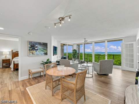 6101 Pelican Bay Blvd 702, Naples FL - photo 7 of 26