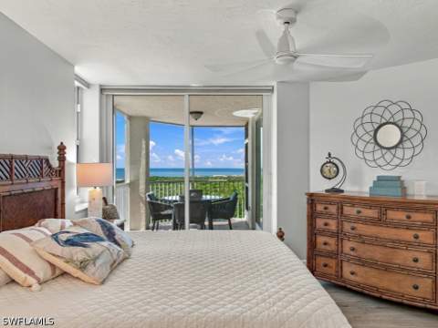 6101 Pelican Bay Blvd 702, Naples FL - photo 9 of 26