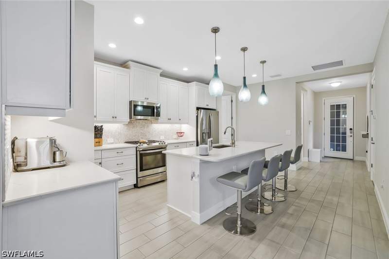 3 bedroom Attached at 2291 Marquesa Cir, Marquesa Isles Of Naples, Naples — photo 5