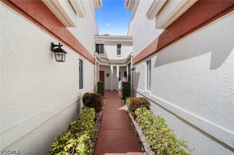 2 bedroom Condominium at 13331 Medinah Cir W 2, Seven Lakes, Fort Myers — photo 1