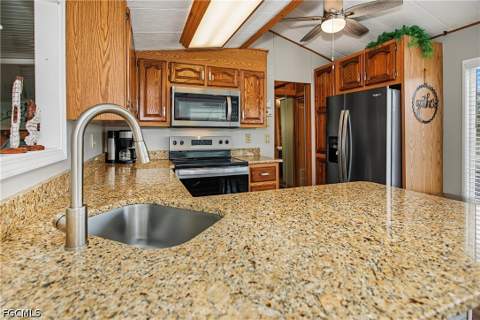 274 Caravan Cir, North Fort Myers FL - photo 11 of 40