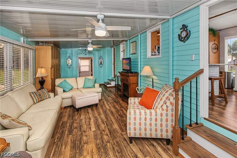 1 bedroom ManufacturedHome at 274 Caravan Cir, Fountain View Rv Resort, North Fort Myers — photo 3