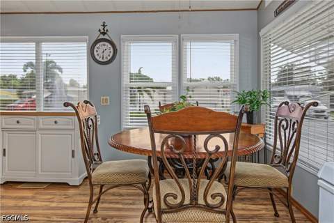274 Caravan Cir, North Fort Myers FL - photo 8 of 40