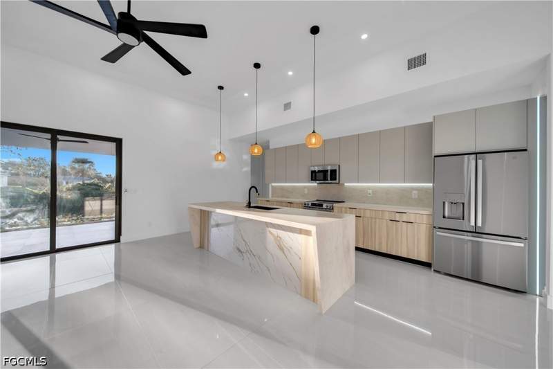 3 bedroom SingleFamilyResidence at 3718 NE 17th Ave, Cape Coral, Cape Coral — photo 5
