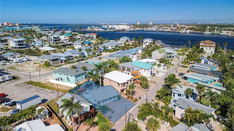 3 bedroom SingleFamilyResidence at 217 Miramar St, Miramar, Fort Myers Beach — photo 5