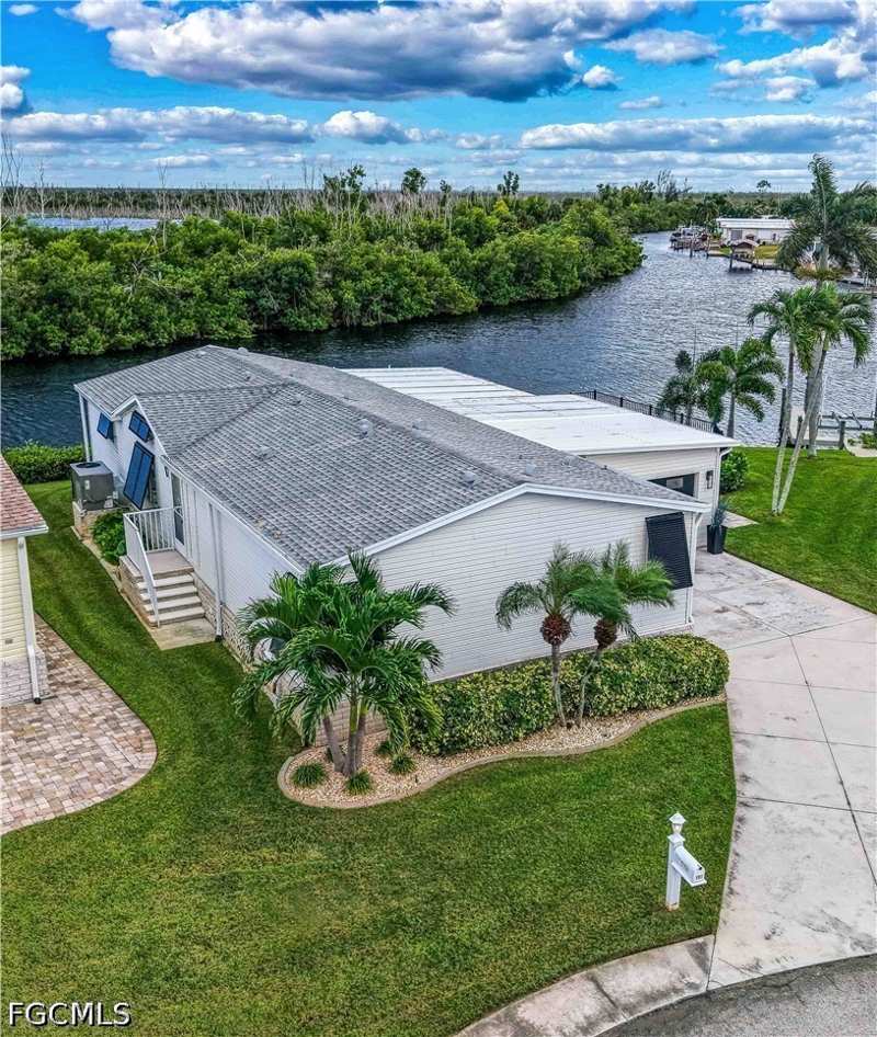 3 bedroom ManufacturedHome at 17731 Canal Cove Ct, Bayside Estates, Fort Myers Beach — photo 1