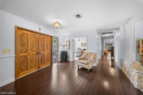 347 Country Club Ln, Naples FL - photo 10 of 50