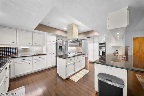 347 Country Club Ln, Naples FL - photo 20 of 50