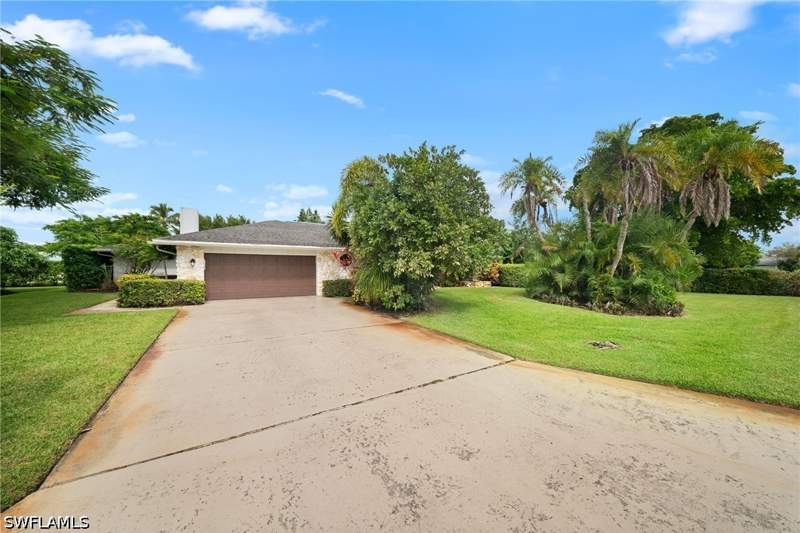 3 bedroom SingleFamilyResidence at 347 Country Club Ln, Palm River Estates, Naples — photo 3