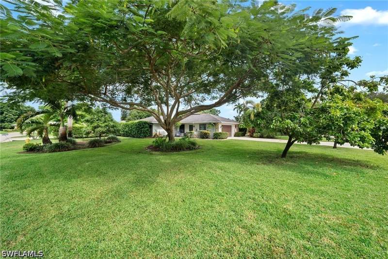 3 bedroom SingleFamilyResidence at 347 Country Club Ln, Palm River Estates, Naples — photo 5