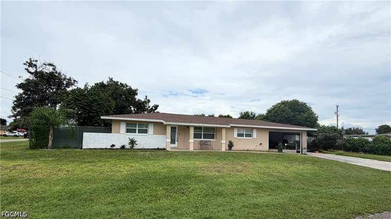 3 bedroom SingleFamilyResidence at 1004 E Jersey Rd, Lehigh Acres, Lehigh Acres — photo 1