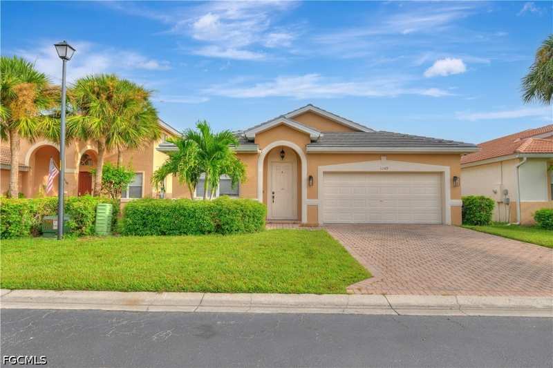 3 bedroom SingleFamilyResidence at 11569 Plantation Preserve Cir S, Plantation Preserve, Fort Myers — photo 1