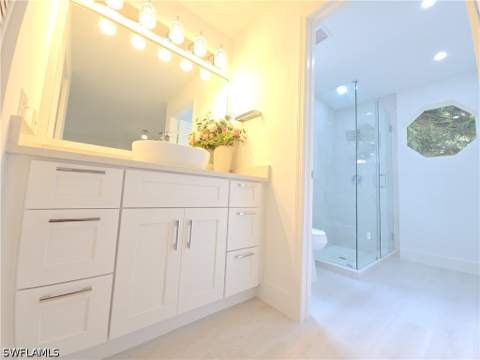 687 Grove Dr, Naples FL - photo 13 of 36