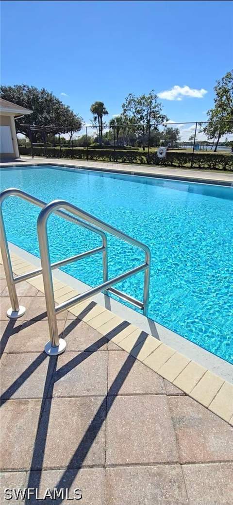 687 Grove Dr, Naples FL - photo 24 of 36