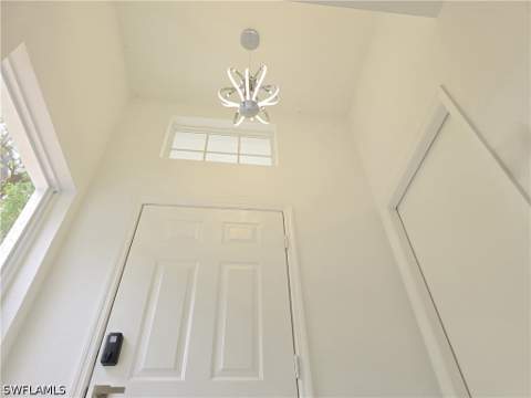 687 Grove Dr, Naples FL - photo 8 of 36
