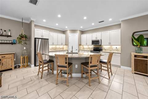 12702 Astor Pl, Fort Myers FL - photo 12 of 36