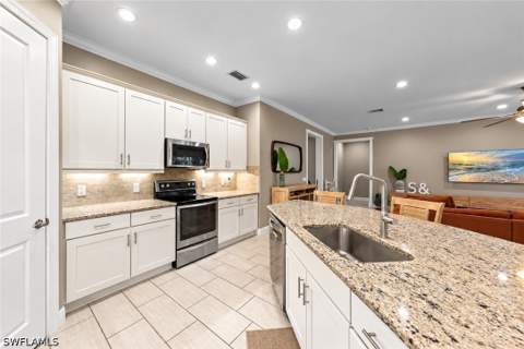12702 Astor Pl, Fort Myers FL - photo 14 of 36