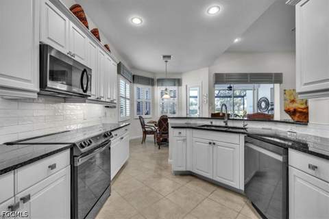 3910 Lakeview Isle Ct, Fort Myers FL - photo 21 of 69