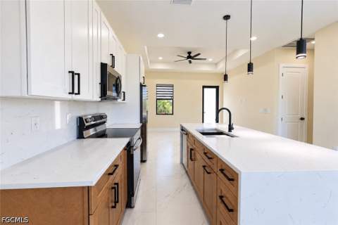 1601 Oak Ave, Lehigh Acres FL - photo 6 of 28