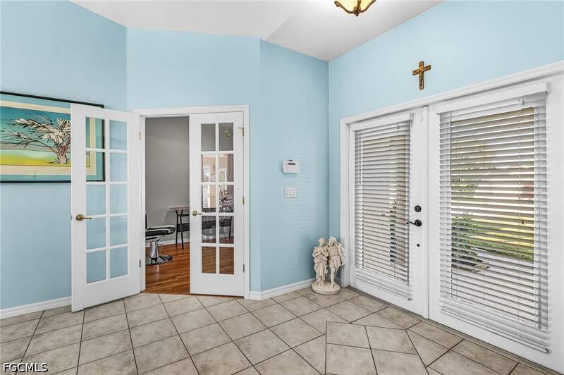 3 bedroom SingleFamilyResidence at 3217 SW 12th Ave, Cape Coral, Cape Coral — photo 4