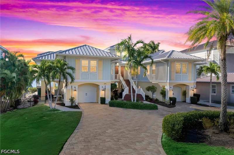 3 bedroom SingleFamilyResidence at 12271 Shoreview Dr, Cape Coral, Matlacha — photo 1