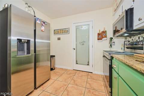 208 S Lake Dr, Lehigh Acres FL - photo 10 of 28