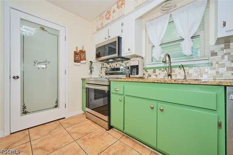 208 S Lake Dr, Lehigh Acres FL - photo 11 of 28