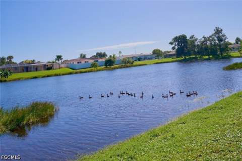 208 S Lake Dr, Lehigh Acres FL - photo 24 of 28