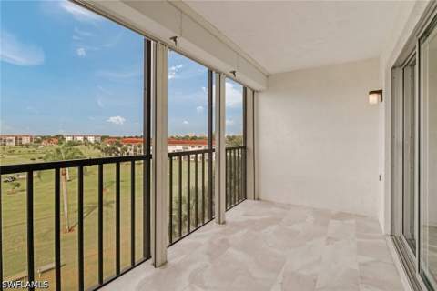 21 High Point Cir E 504, Naples FL - photo 15 of 24