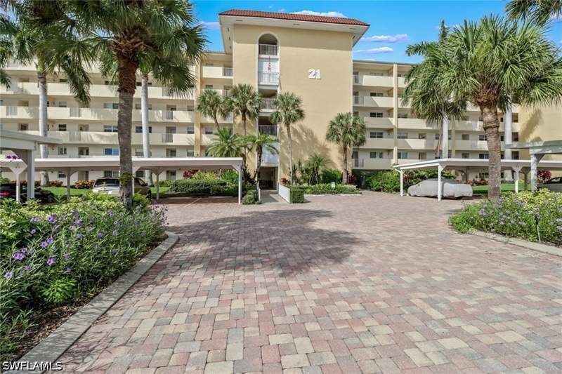 2 bedroom Condominium at 21 High Point Cir E 504, High Point Country Club, Naples — photo 2