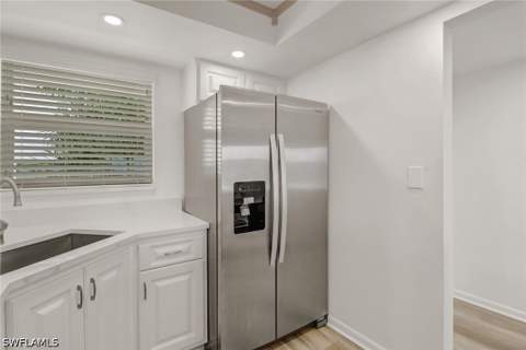 21 High Point Cir E 504, Naples FL - photo 6 of 24
