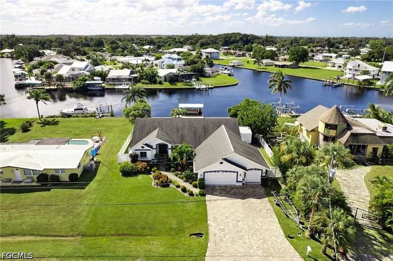3 bedroom SingleFamilyResidence at 13361 Marquette Blvd, Fort Myers Shores, Fort Myers — photo 1