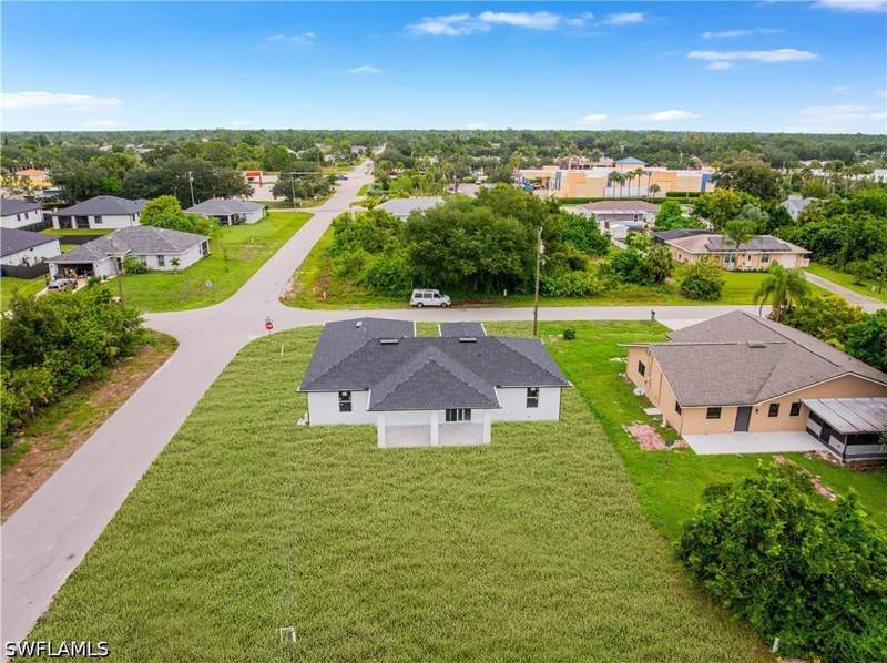 3 bedroom SingleFamilyResidence at 2819 3rd St W, Lehigh Acres, Lehigh Acres — photo 3