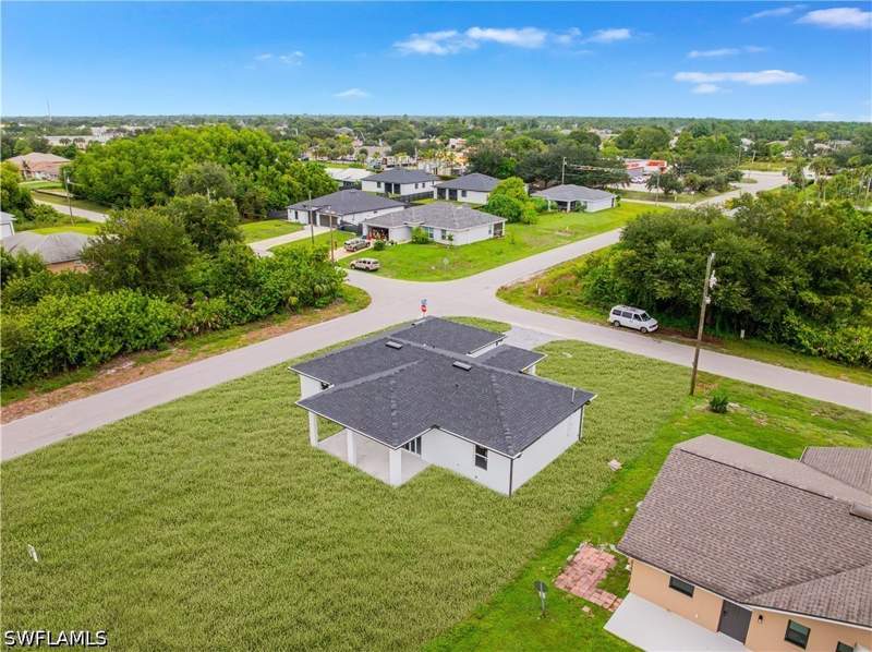 3 bedroom SingleFamilyResidence at 2819 3rd St W, Lehigh Acres, Lehigh Acres — photo 4