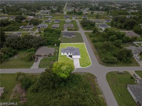 2819 3rd St W, Lehigh Acres FL - photo 8 of 37