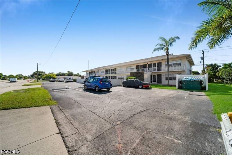 2 bedroom Condominium at 5210 Coronado Pkwy 5, Cape Coral, Cape Coral — photo 3
