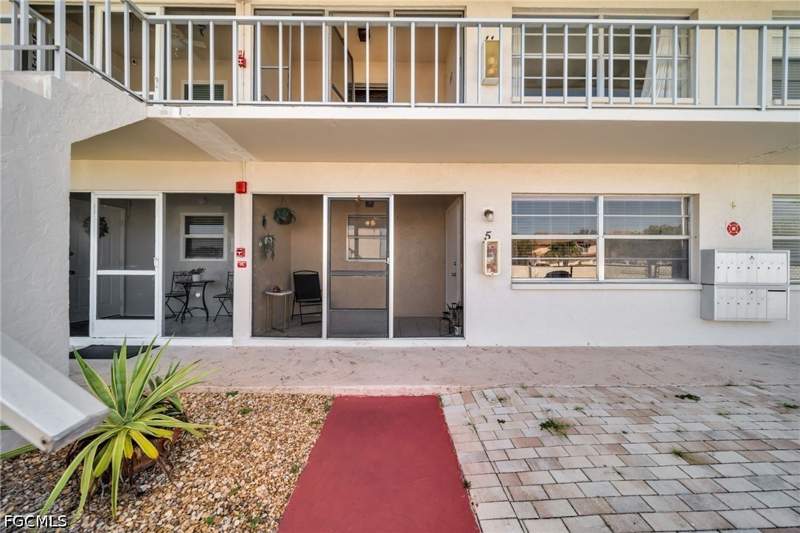 2 bedroom Condominium at 5210 Coronado Pkwy 5, Cape Coral, Cape Coral — photo 4
