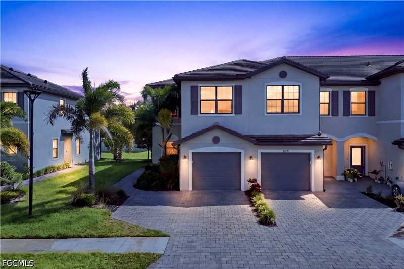 3 bedroom Townhouse at 14199 Pine Lodge Ln, Timber Creek, Fort Myers — photo 1