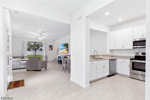 14199 Pine Lodge Ln, Fort Myers FL - photo 6 of 50