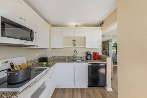 380 Seaview Ct 411, Marco Island FL - photo 15 of 47