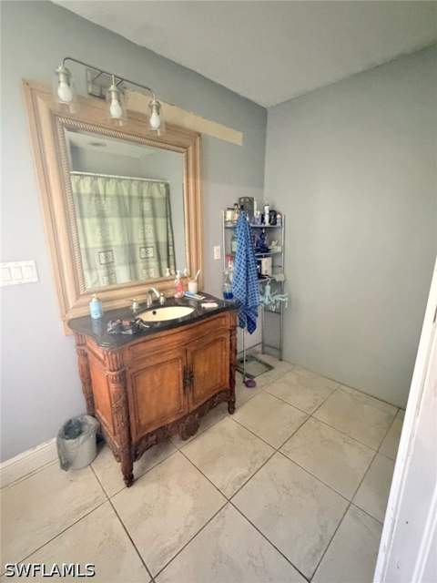 1226 Milwaukee Blvd, Lehigh Acres FL - photo 6 of 9