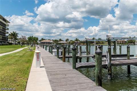 507 Seaview Ct Q2, Marco Island FL - photo 24 of 38