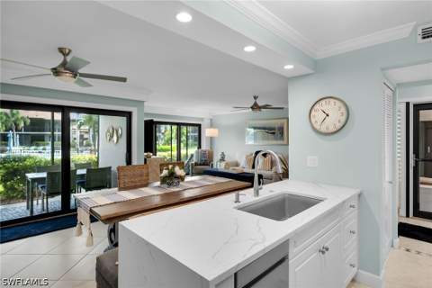 507 Seaview Ct Q2, Marco Island FL - photo 7 of 38
