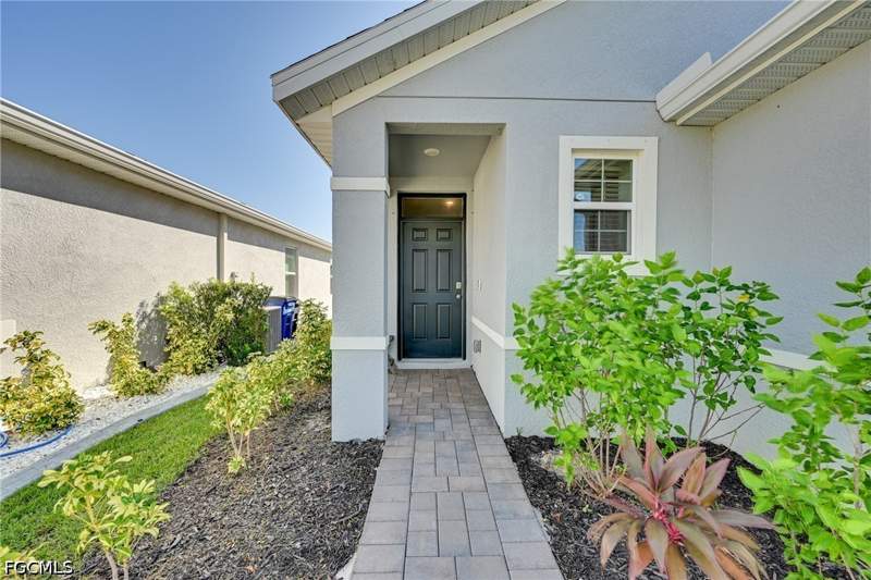 3 bedroom SingleFamilyResidence at 16512 Fire Coral Ln, Coral Bay, North Fort Myers — photo 2