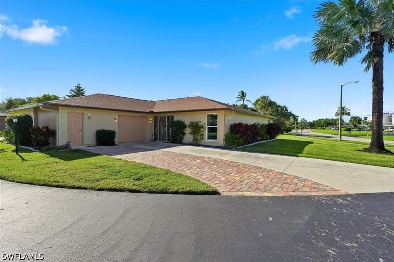 2 bedroom Attached at 3572 Boca Ciega Dr F19, Lakewood Villas, Naples — photo 2