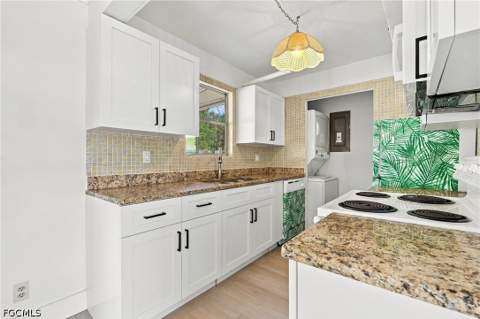 871 Lake McGregor Dr, Fort Myers FL - photo 6 of 27
