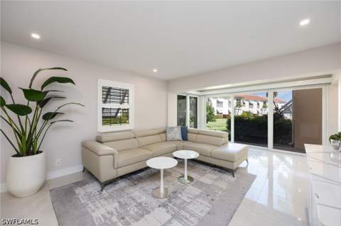 3070 Gulf Shore Blvd N 105, Naples FL - photo 8 of 27
